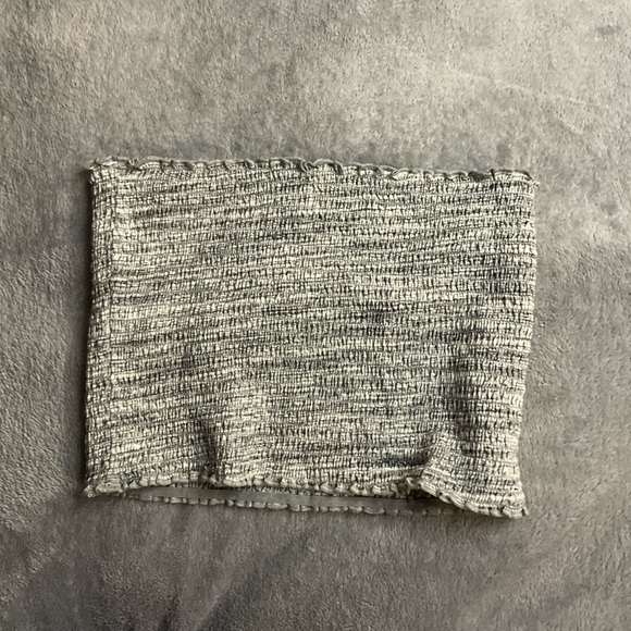 Hollister Size M Gray Strapless Crop Tube Top - Picture 3 of 3